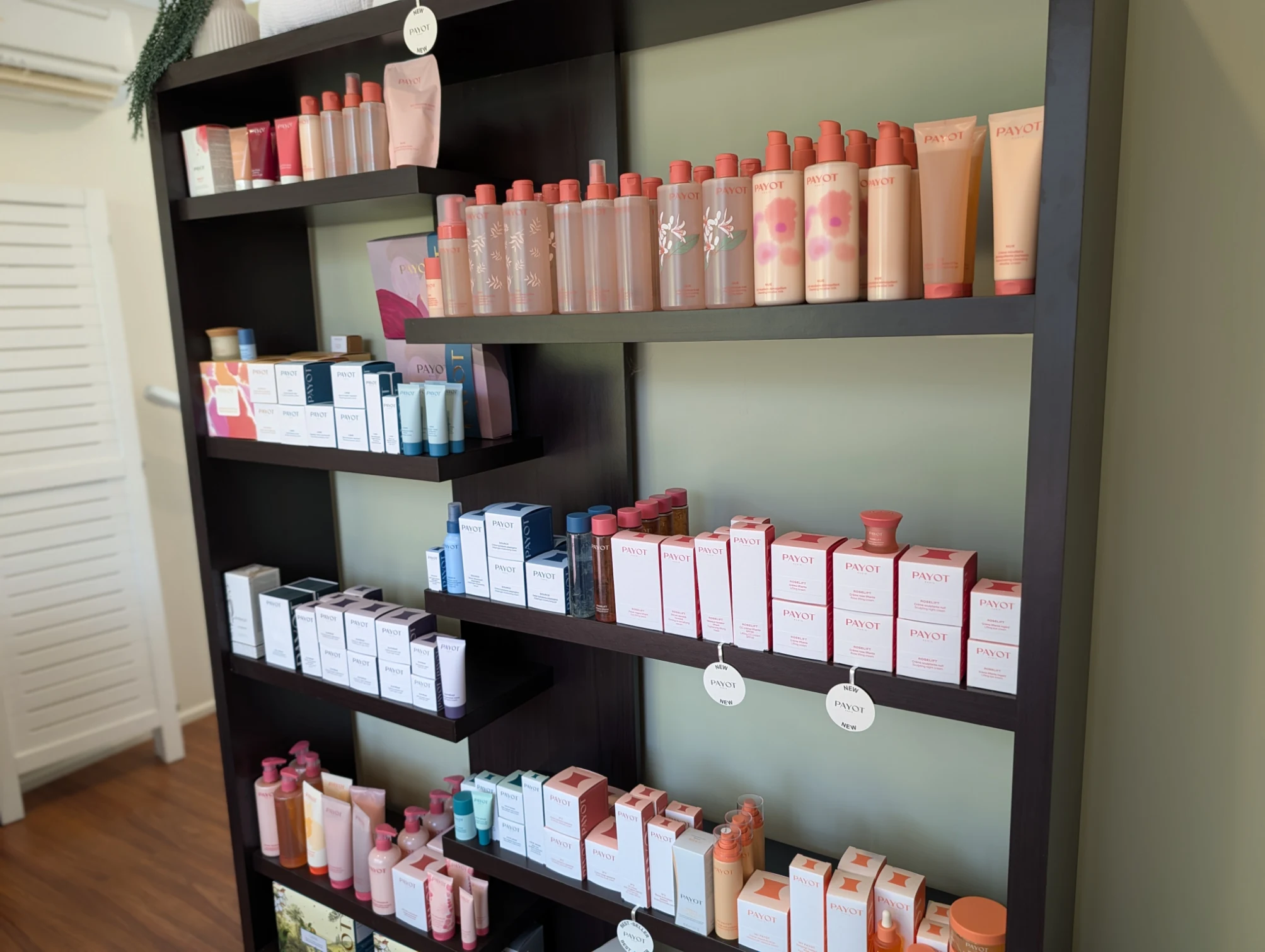 Gallery image of the salon 2